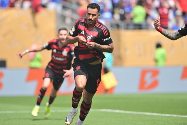 Danilo: Xem Modric thi đấu là 